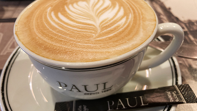 PAULのカフェラテ